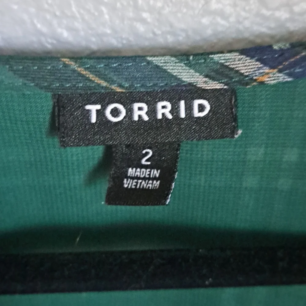 Torrid Plaid Blouse | Size 2X - Picture 6 of 8